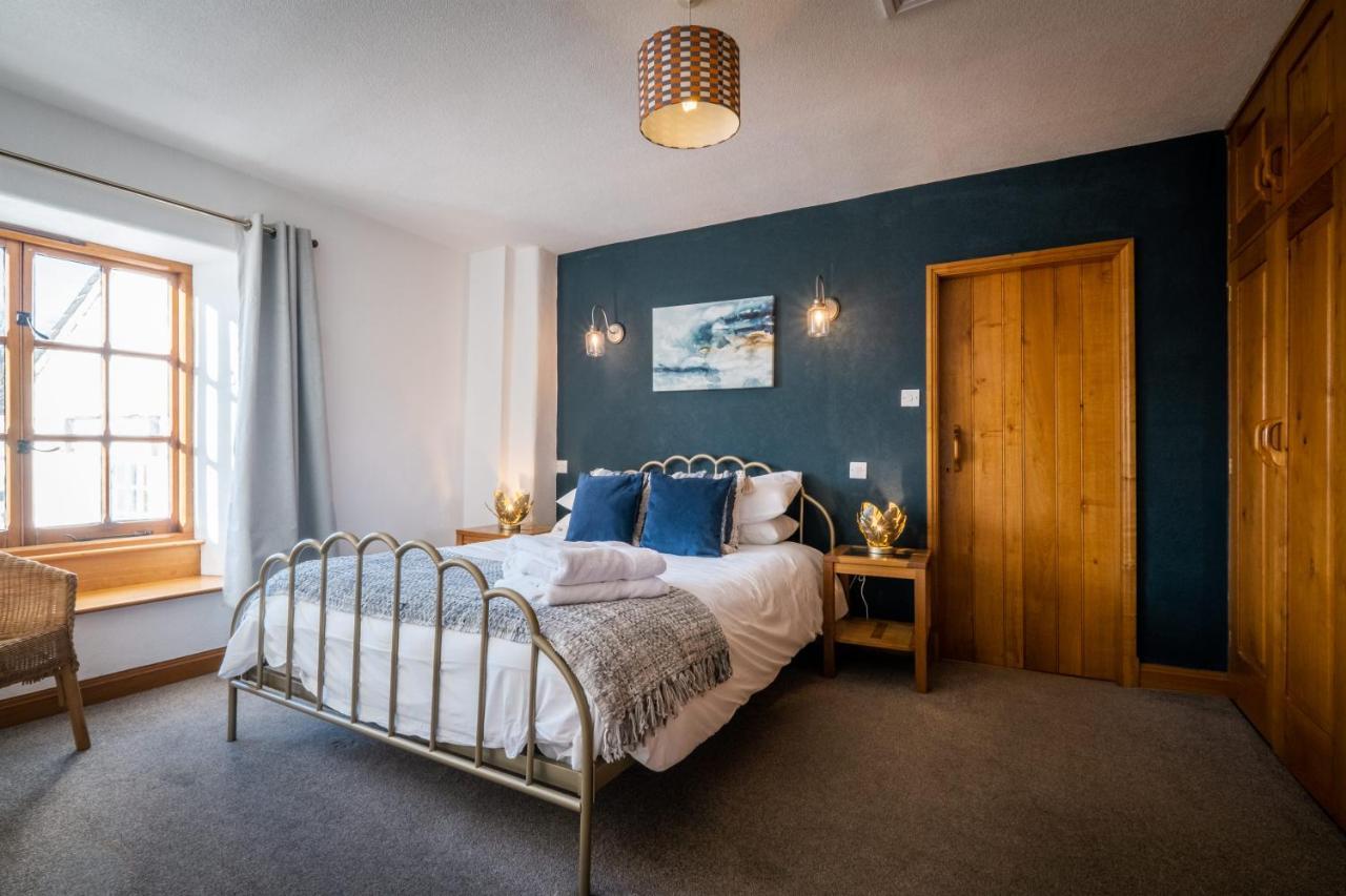 Stunning Cottage Grade 2 Listed With Parking And Hot Tub Bowness-on-Windermere Exterior photo